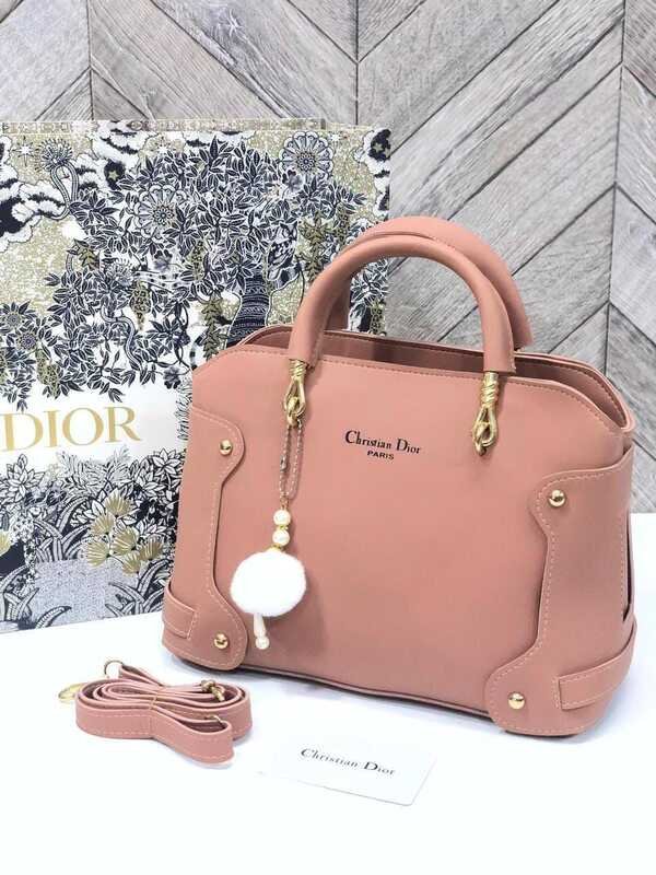 Elegant Dior Luxury Bag – Icon of Timeless Style
