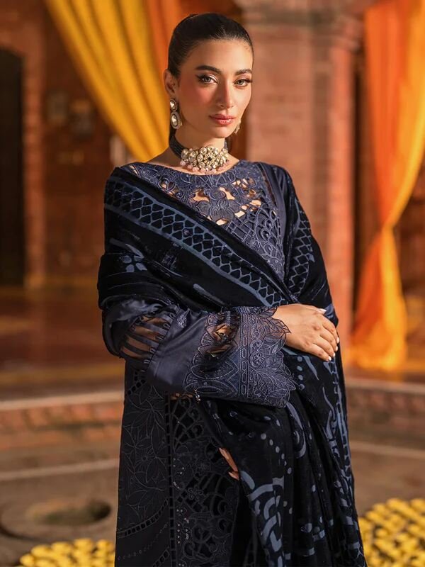 Mahnur Nazakat Embroidered Luxury Khaddar 3pc - Graceful and Timeless Elegance