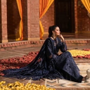 Mahnur Nazakat Embroidered Luxury Khaddar 3pc - Graceful and Timeless Elegance