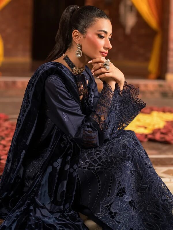 #Mahnur, #Nazakat, #luxurykhaddar, #embroideredkhaddar, #formalwear, #winterdress, #Pakistanifashion, #3piecesuit, #festiveattire, #designerwear, #traditionaldress, #formaloutfit, #elegantkhaddar