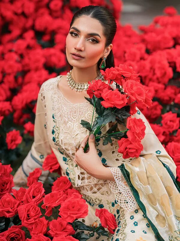 Mahnur Nazakat Embroidered Luxury Khaddar 3PC - Premium Winter Collection