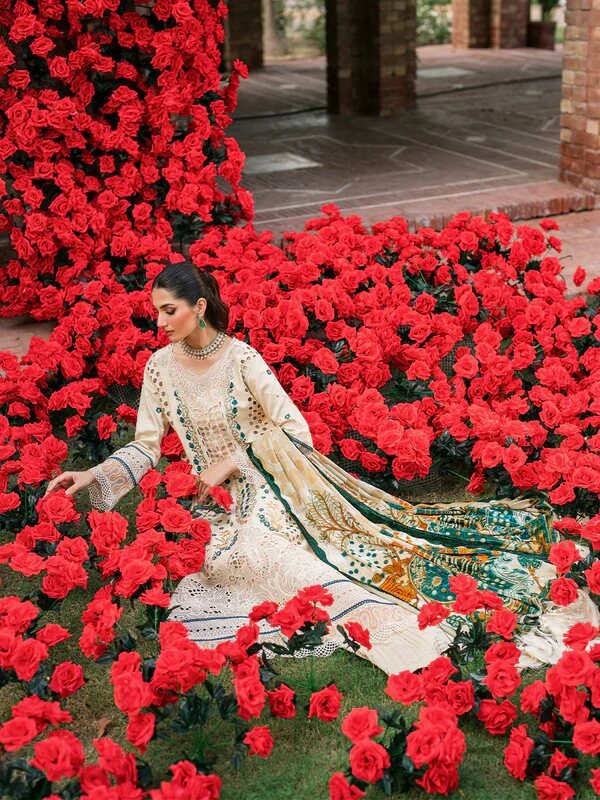 Mahnur Nazakat Embroidered Luxury Khaddar 3PC - Premium Winter Collection