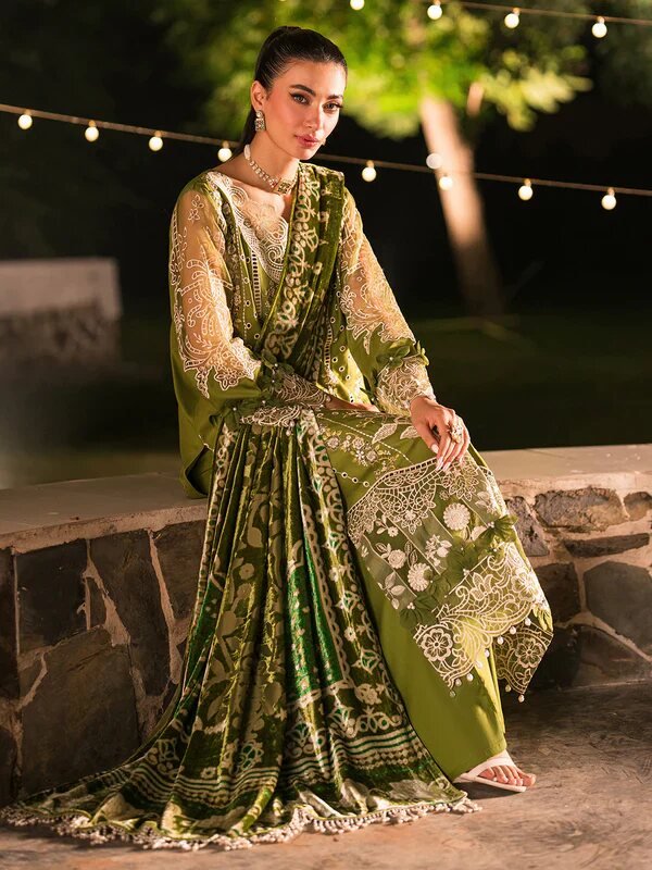 Mahnur Nazakat Embroidered Luxury Khaddar 3pc - Where Tradition Meets Elegance M-NAZ-EMB-3PC-D1