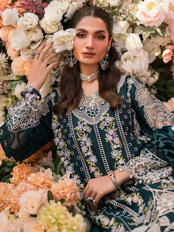 Mahnur Nazakat Embroidered Luxury Khaddar 3pc - Elegant Winter Collection