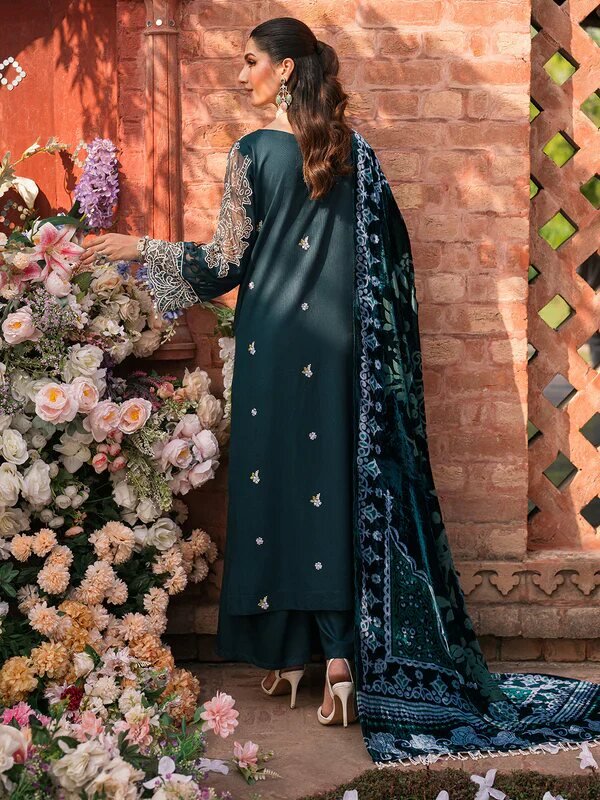 Mahnur Nazakat Embroidered Luxury Khaddar 3pc - Elegant Winter Collection
