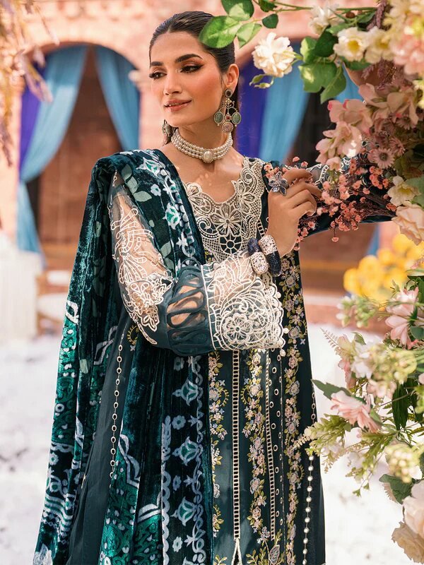 Mahnur Nazakat Embroidered Luxury Khaddar 3pc - Elegant Winter Collection