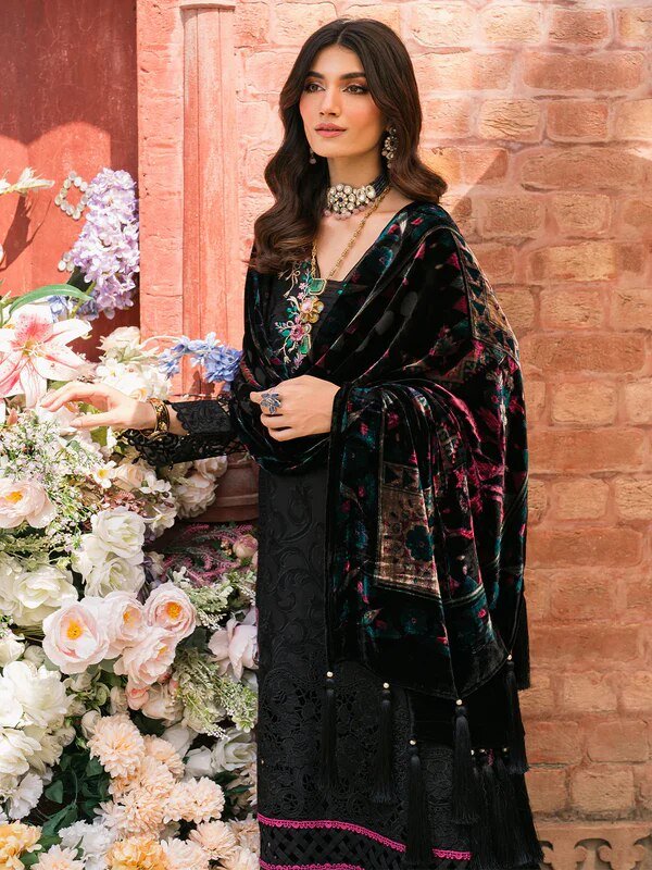 D-3_2 Mahnur Nazakat Embroidered Luxury Khaddar 3-Piece Suit - Elevate Your Winter Elegance