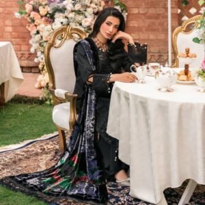 D-5_6 Mahnur Nazakat Embroidered Luxury Khaddar 3-Piece Suit - A True Winter Elegance