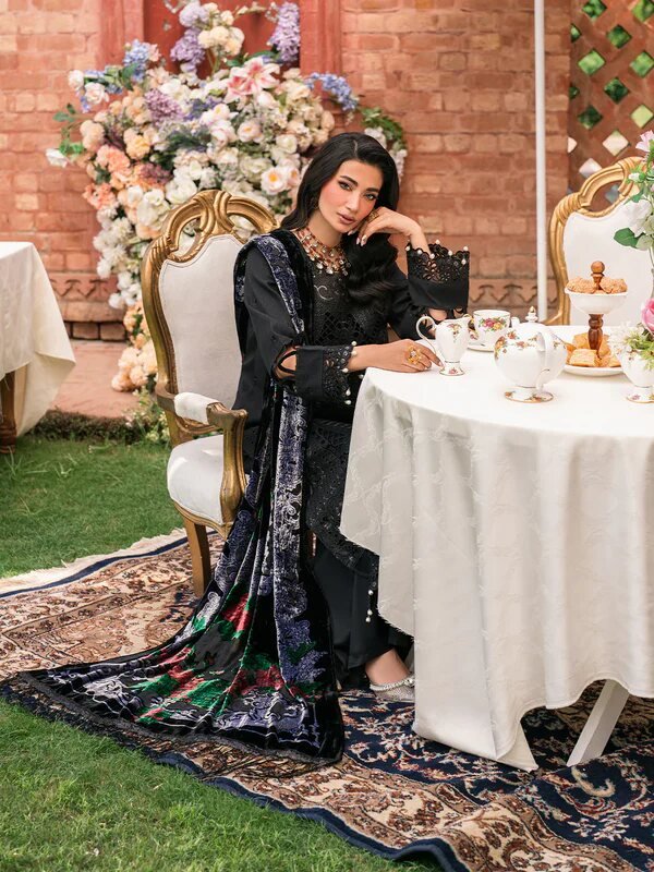 D-5_6 Mahnur Nazakat Embroidered Luxury Khaddar 3-Piece Suit - A True Winter Elegance