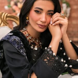 D-5_8 Mahnur Nazakat Embroidered Luxury Khaddar 3-Piece Suit - A True Winter Elegance