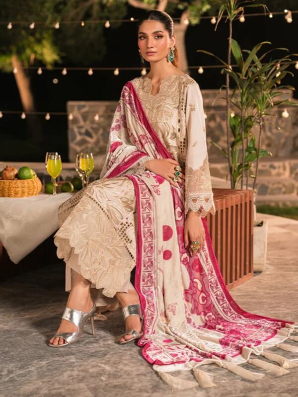 Mahnur Nazakat Embroidered Luxury Khaddar 3pc - Statement of Elegance SKU: M-NAZ-EMB-3PC-D8